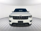 Used 2020 Jeep Grand Cherokee Laredo image 2