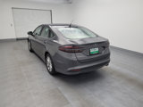Used 2017 Ford Fusion SE image 5