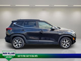 Used 2022 Kia Seltos EX image 2