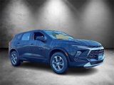 Used 2024 Chevrolet Blazer LT image 2