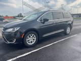 Used 2020 Chrysler Pacifica Touring-L w/ Advanced Safetytec Group image 2