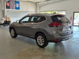 Used 2018 Nissan Rogue SV image 5