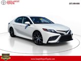 Used 2023 Toyota Camry SE image 1