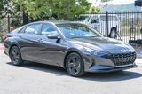 Used 2022 Hyundai Elantra SEL image 3