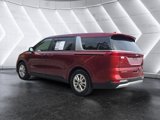 Used 2023 Kia Carnival LX image 3