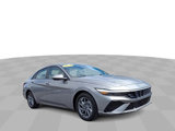 Used 2024 Hyundai Elantra SEL image 2