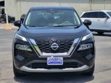 Used 2023 Nissan Rogue SV image 2