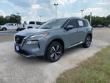 Used 2022 Nissan Rogue SL w/ SL Premium Package image 3