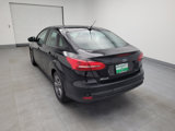 Used 2018 Ford Focus SE w/ SE Appearance Package image 5