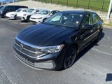 Certified 2022 Volkswagen Jetta SE image 2