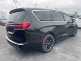 New 2025 Chrysler Pacifica Select image 5