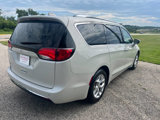 Used 2017 Chrysler Pacifica Touring-L Plus w/ Advanced Safetytec Group image 5