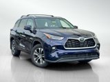 Used 2022 Toyota Highlander XLE image 3