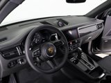 Used 2024 Porsche Macan image 4