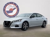 Used 2022 Nissan Altima 2.5 SR image 2