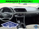 Used 2023 Hyundai Sonata SEL image 2
