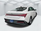 Certified 2024 Hyundai Elantra SE image 5