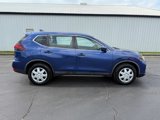 Used 2018 Nissan Rogue S image 2