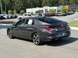 Used 2022 Hyundai Elantra SEL w/ Convenience + Premium Package image 3
