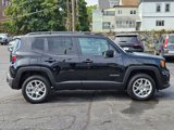 Used 2023 Jeep Renegade Latitude w/ Premium Group image 6