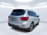Used 2017 Nissan Pathfinder SV image 3
