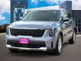 Used 2024 Kia Sorento LX image 3