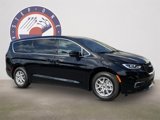 New 2025 Chrysler Pacifica Select image 2