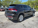 Used 2023 Volkswagen Atlas Cross Sport SE w/ Panoramic Sunroof Package image 3