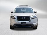 Used 2022 Nissan Pathfinder Platinum image 2