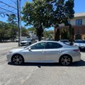 Used 2019 Toyota Camry SE image 3