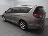 Used 2018 Chrysler Pacifica Touring-L w/ Tire & Wheel Group image 3
