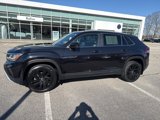 Certified 2022 Volkswagen Atlas Cross Sport SE w/ Black Wheel Package image 4