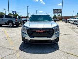 Used 2024 GMC Terrain SLE w/ Driver Convenience Package image 2