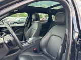 Used 2018 Jaguar F-PACE Premium image 4