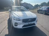 Used 2022 Volvo XC60 B5 Momentum image 5