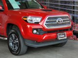 Certified 2017 Toyota Tacoma TRD Sport image 2