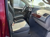 Used 2008 Chrysler Town & Country Touring image 5