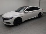 Used 2018 Honda Accord Sport image 2