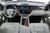 Used 2022 Volvo XC60 B5 Momentum w/ Advanced Package image 3