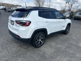 Used 2024 Jeep Compass Limited image 3