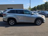 Used 2014 Toyota Highlander XLE image 4