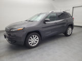 Used 2017 Jeep Cherokee Limited image 2