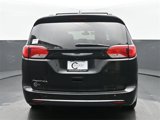 Used 2017 Chrysler Pacifica Touring-L Plus image 5