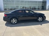 Used 2011 Dodge Avenger Lux image 2
