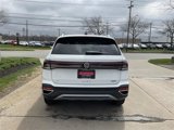 New 2025 Volkswagen Taos SE image 4