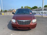 Used 2007 Chrysler Town & Country Touring image 4