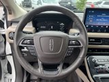 Used 2022 Lincoln Nautilus AWD image 3