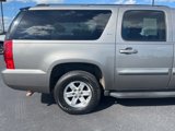 Used 2007 GMC Yukon XL SLT w/ SLT Preferred Equipment Group image 4