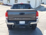 Used 2016 Toyota Tacoma SR5 w/ SR5 Appearance Package (SN) image 5