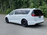 Used 2021 Chrysler Pacifica Touring-L image 5